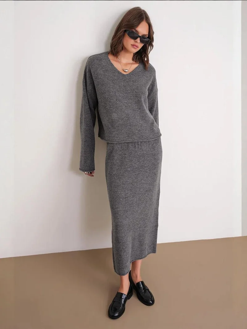 MixRay Mixray V-neck Knitwear Sweater & Skirt Co-ord Set