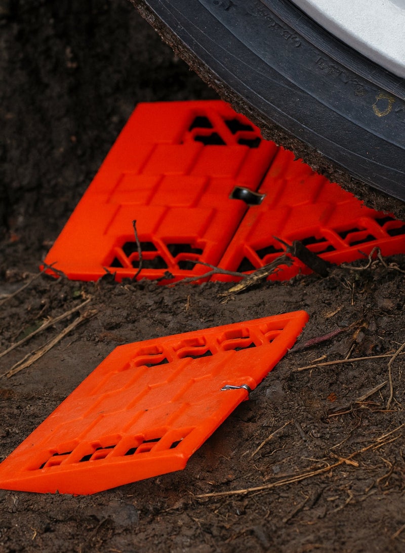 سجادات الجر - عبوة من قطعتين - ألواح استرداد قابلة للطي للمركبات على الطين والرمال والثلج - منحدرات قبضة الإطارات شديدة التحمل مانعة للانزلاق مقاس 60 × 18 سم - Image 5