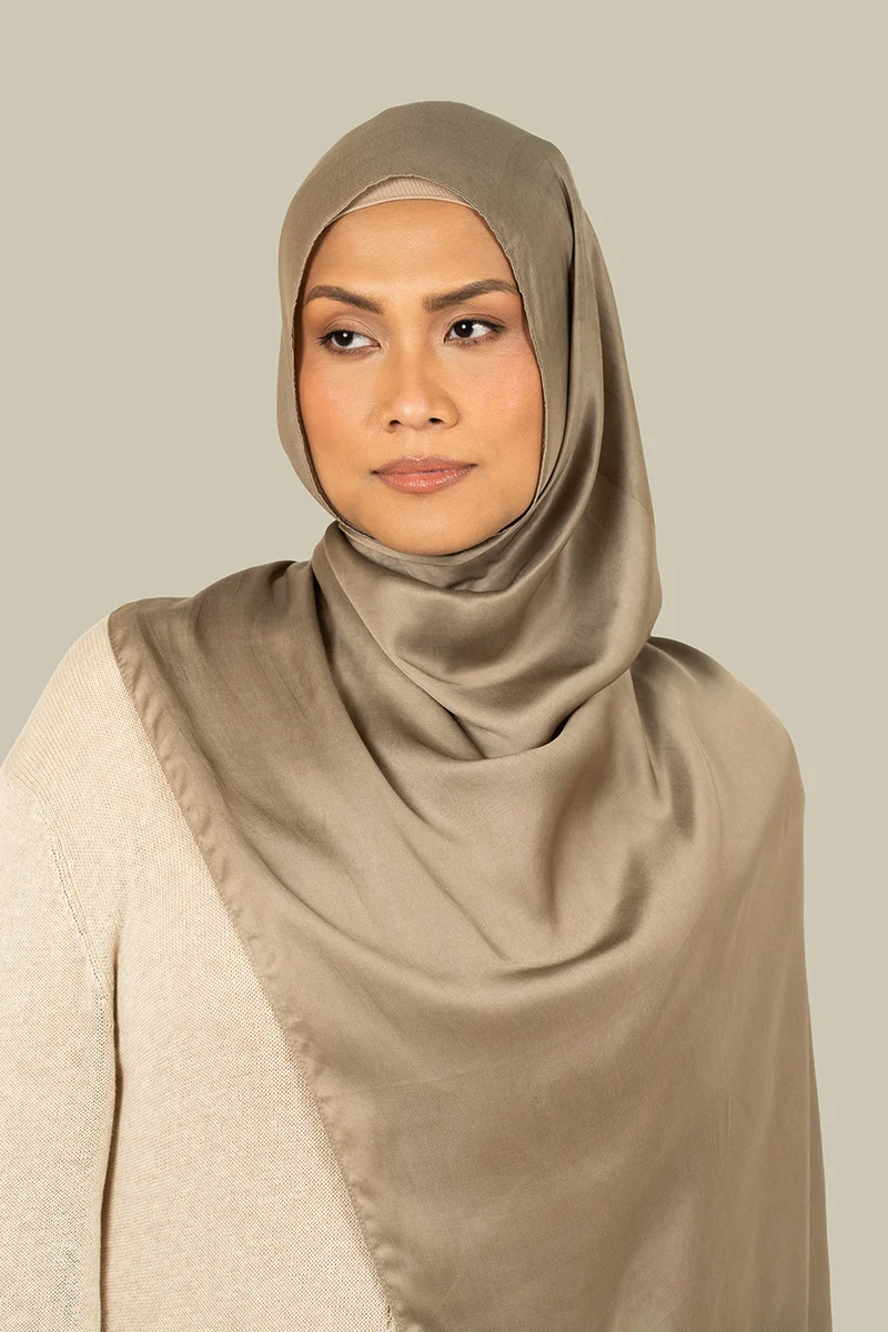 سيلكروز حجاب موكا مودال ساتان