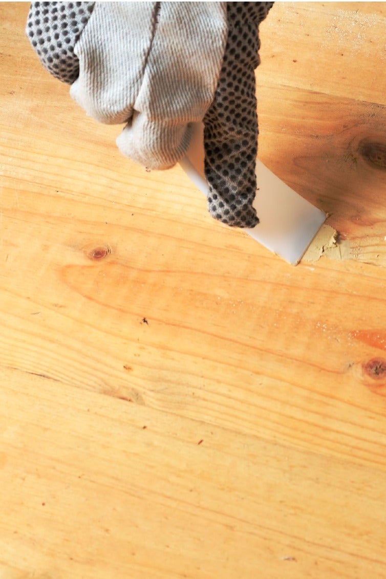 XTRA Carpenter’s Wood Filler with Applicator, Water Based, 500 grams - Image 3