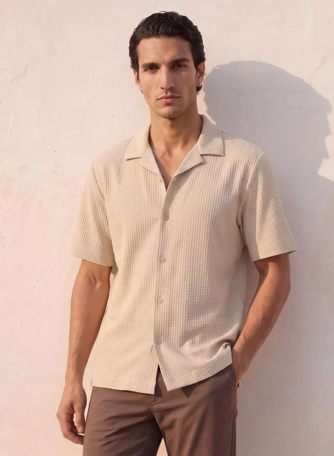 Iconic Iconic Regular Fit Camp Collar Textured Short Sleeves Shirt