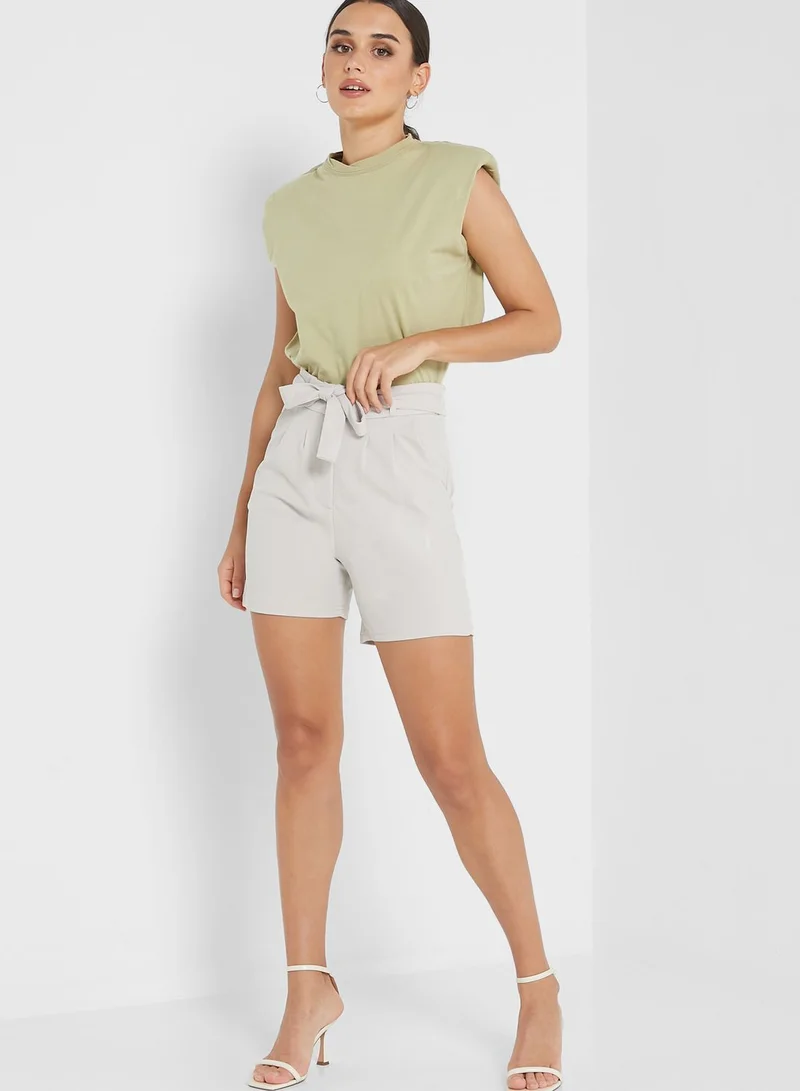 Jacqueline de Yong Belt Detail High Waist Shorts