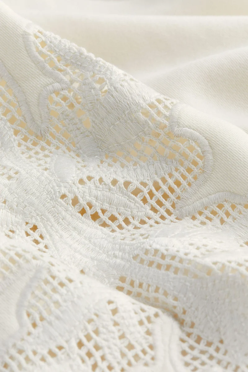 اتش اند ام سويت شيرت مُطرز