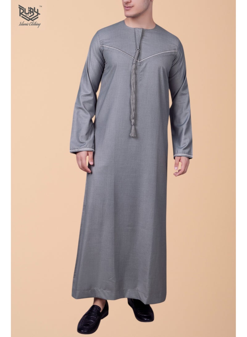 روبي للملابس الإسلامية ثوب إماراتي رمادي كلاسيكي للرجال مع سحاب وتطريز متقن، قفطان رجالي برقبة دائرية وأكمام طويلة، رداء موسلين سعودي - Image 1