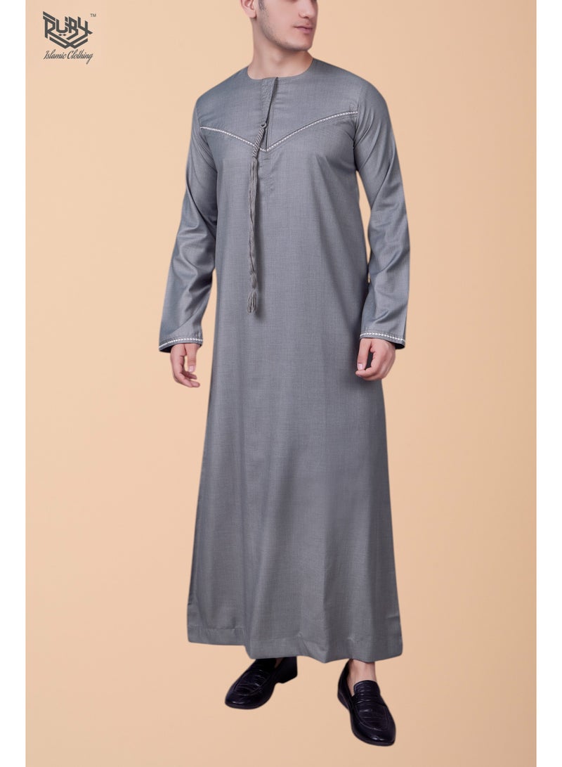 روبي للملابس الإسلامية ثوب إماراتي رمادي كلاسيكي للرجال مع سحاب وتطريز متقن، قفطان رجالي برقبة دائرية وأكمام طويلة، رداء موسلين سعودي - Image 2