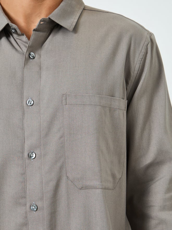 Styli Men Grey Solid Relaxed Fit Shirt - Image 3