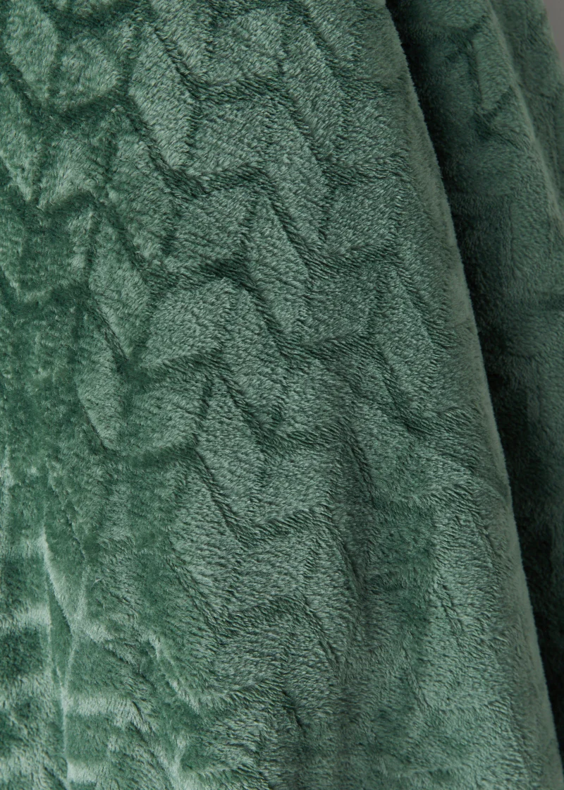 Matalan Green Embossed Fleece Throw (200cm x 250cm)