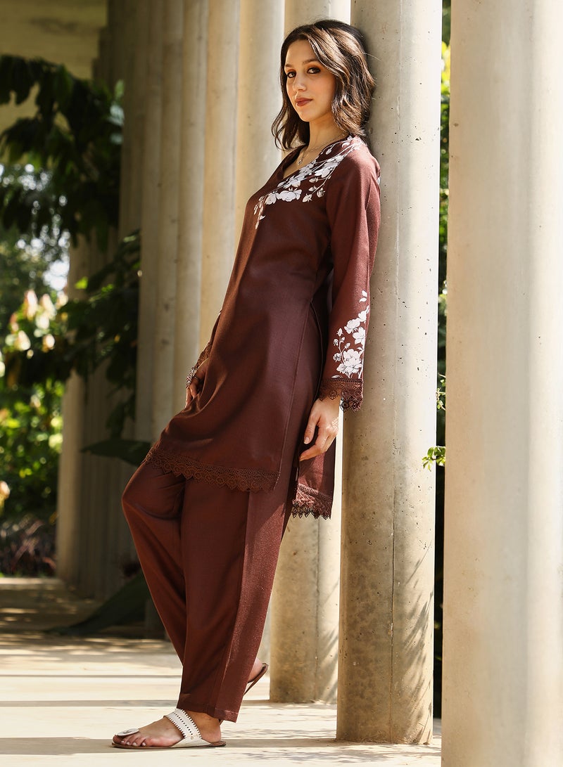 QISSA Qissa Women's Chocolate Brown Flora-Block Kurta Set For Casual Wear | V-Neck | Quarter Regular Sleeves | 3 Piece Kurta Set Designed With Comfort Fit For Everyday Ethnic Wear  - Image 3