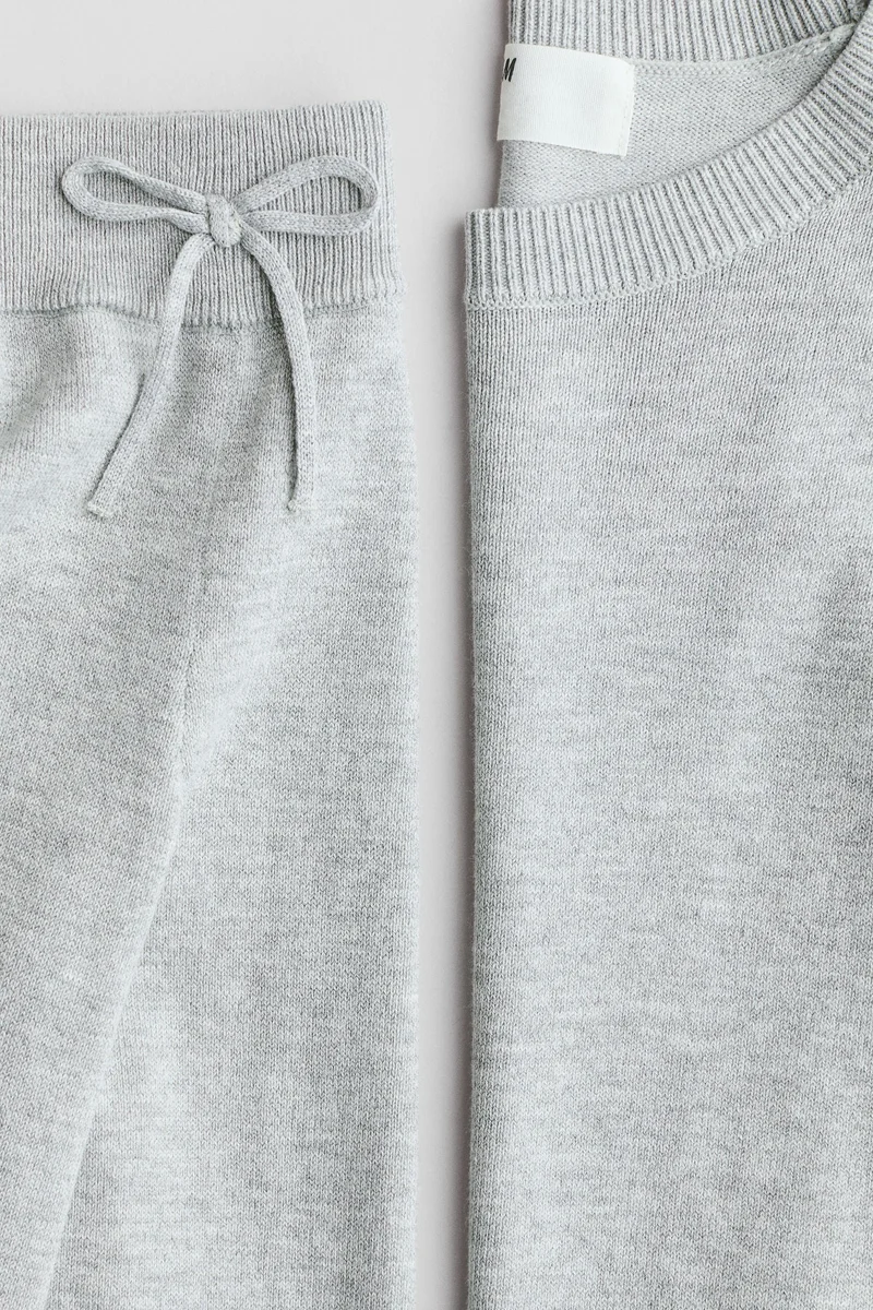 اتش اند ام طقم مصمم بحياكة ناعمة - عبوة من قطعتين