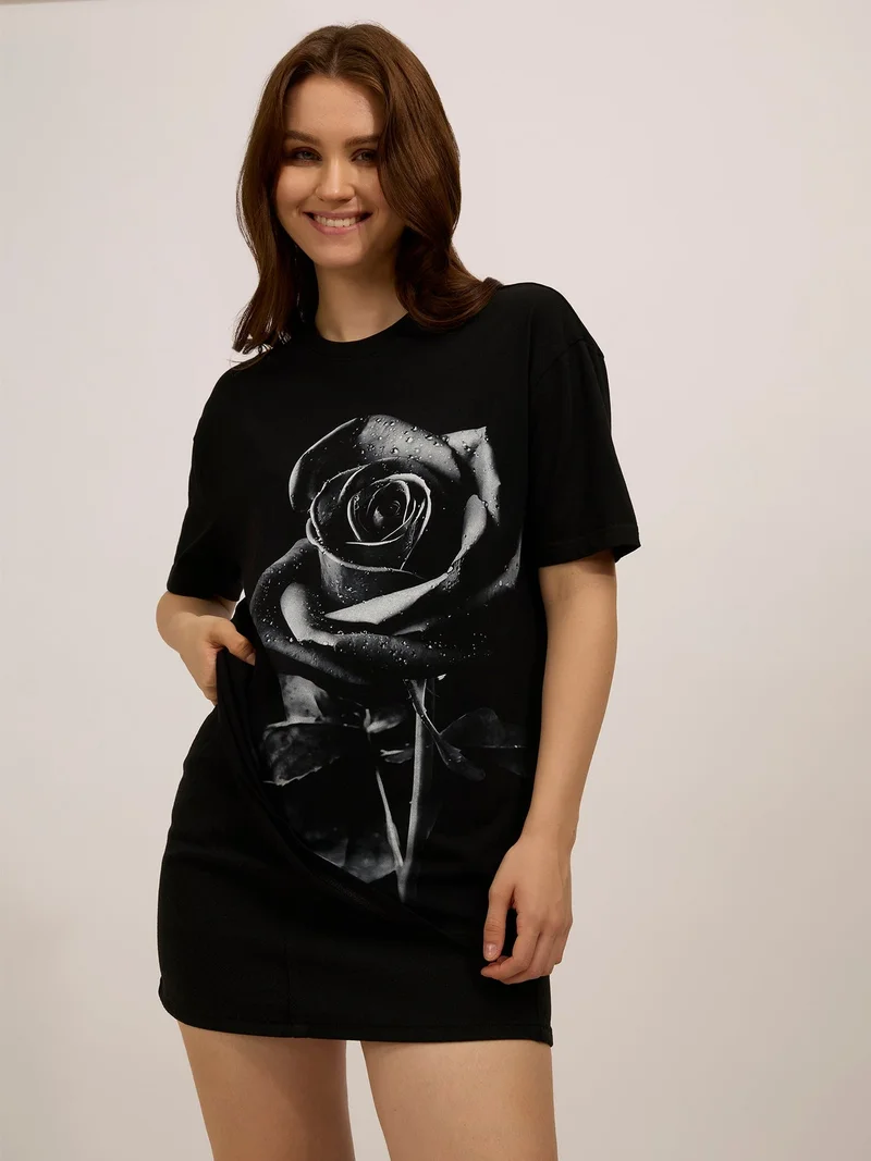 Outzidr  Black Graphic Oversized T-Shirt for Women | Best Price UAE