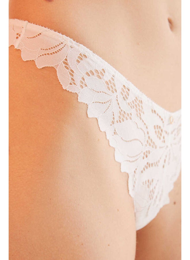 women'secret Guipure lace thong  - Image 4