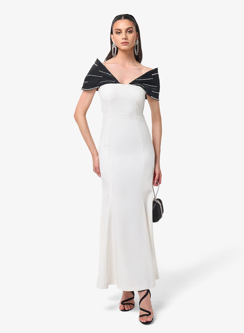 ثريدز باي اجوني فستان ماكسي بفتحة جانبية ولوحة كتف - Image 1