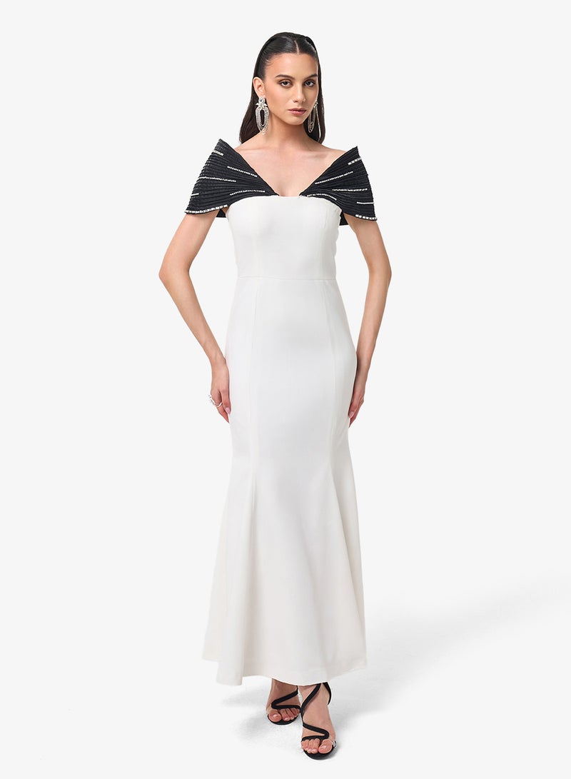 ثريدز باي اجوني فستان ماكسي بفتحة جانبية ولوحة كتف - Image 4