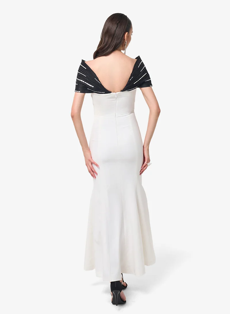 ثريدز باي اجوني فستان ماكسي بفتحة جانبية ولوحة كتف