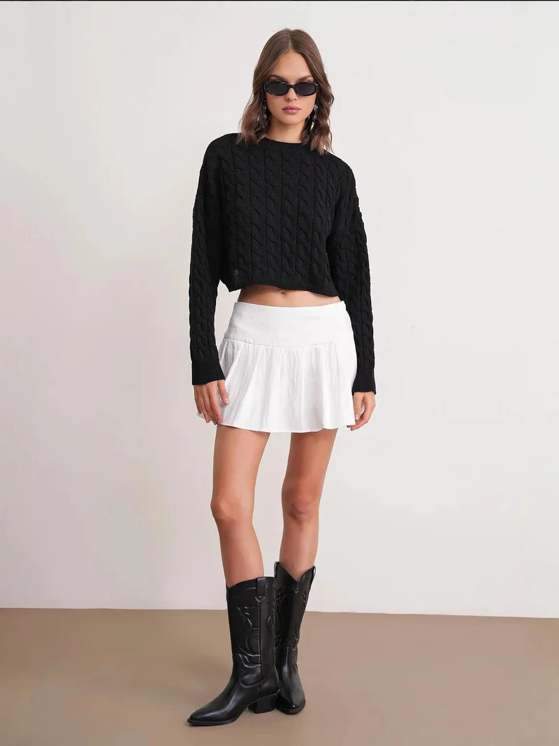 MixRay Mixray Cable Knit Pattern Crew Neck Sweater