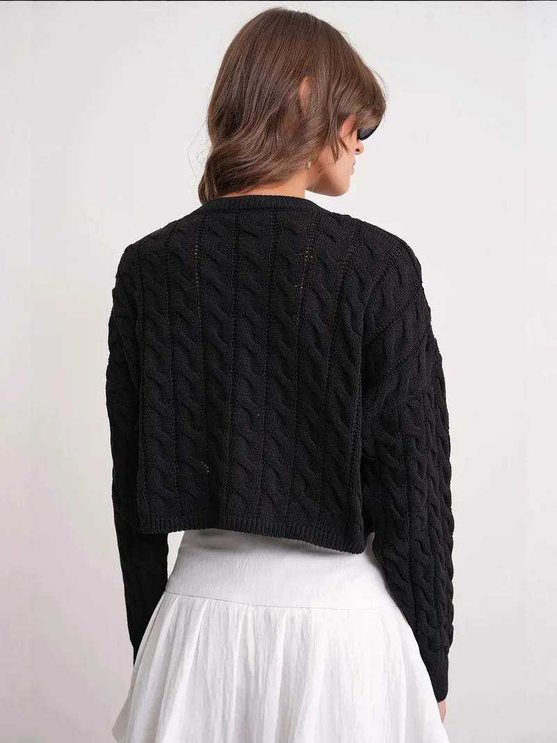 MixRay Black Mixray Cable Knit Pattern Crew Neck Sweater for Women | Best Price UAE