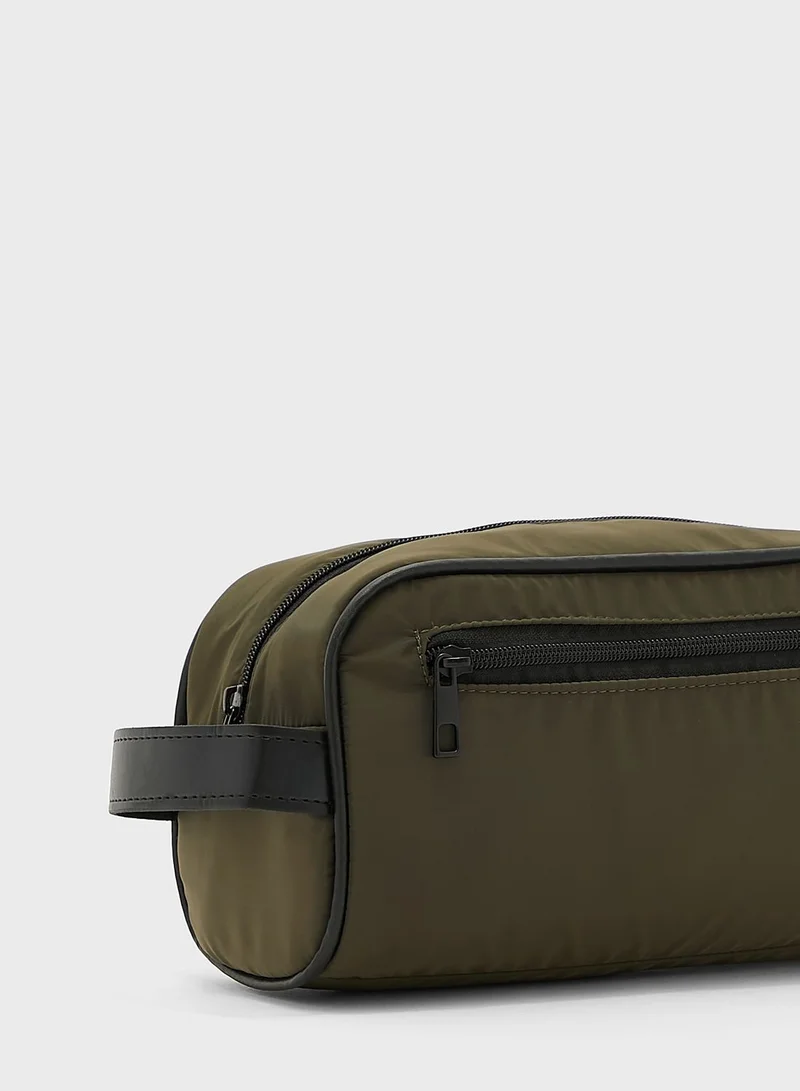 BURTON Essential Toiletry Bag