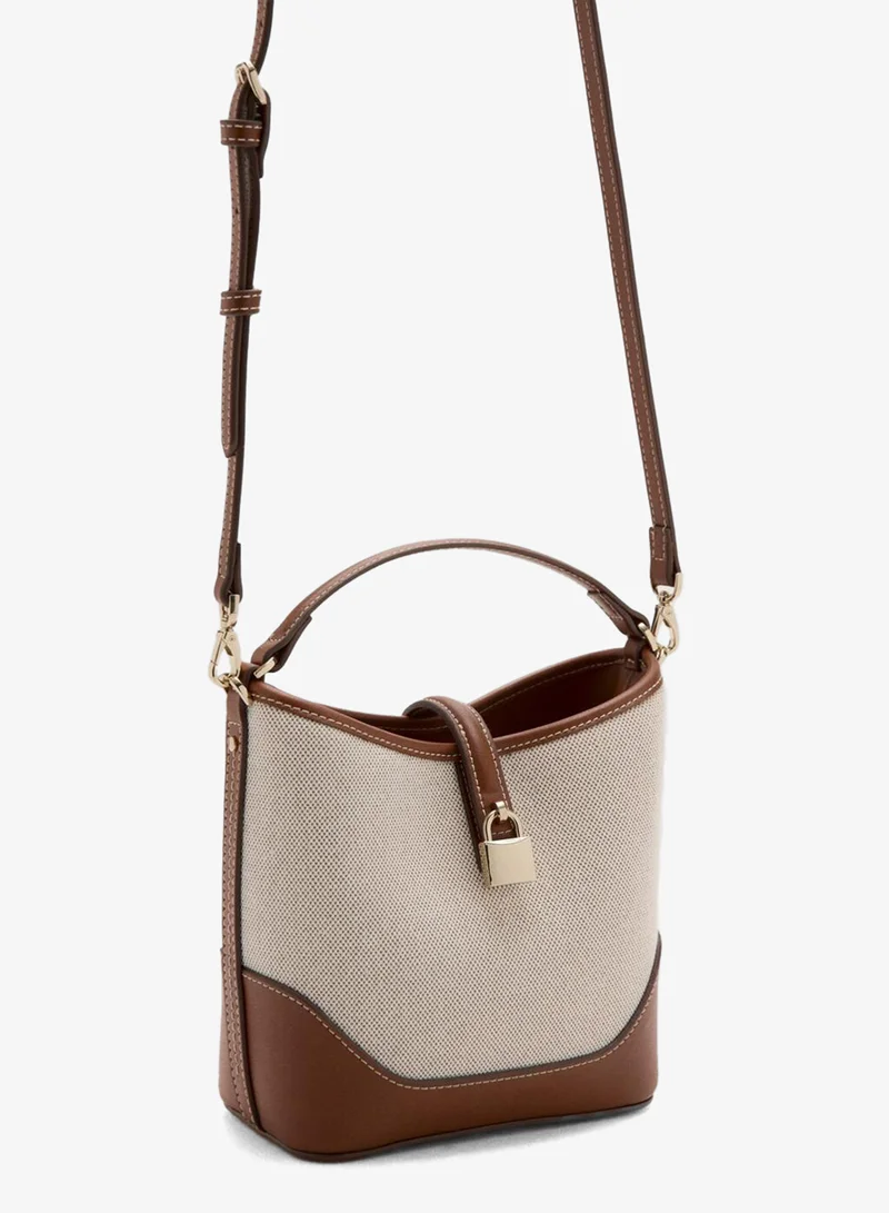 مانجو Contrasting canvas bucket bag
