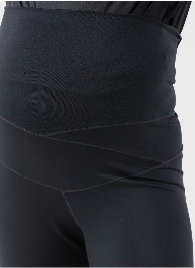 نايكي الجوارب الأمومة Dri-Fit عالية الارتفاع