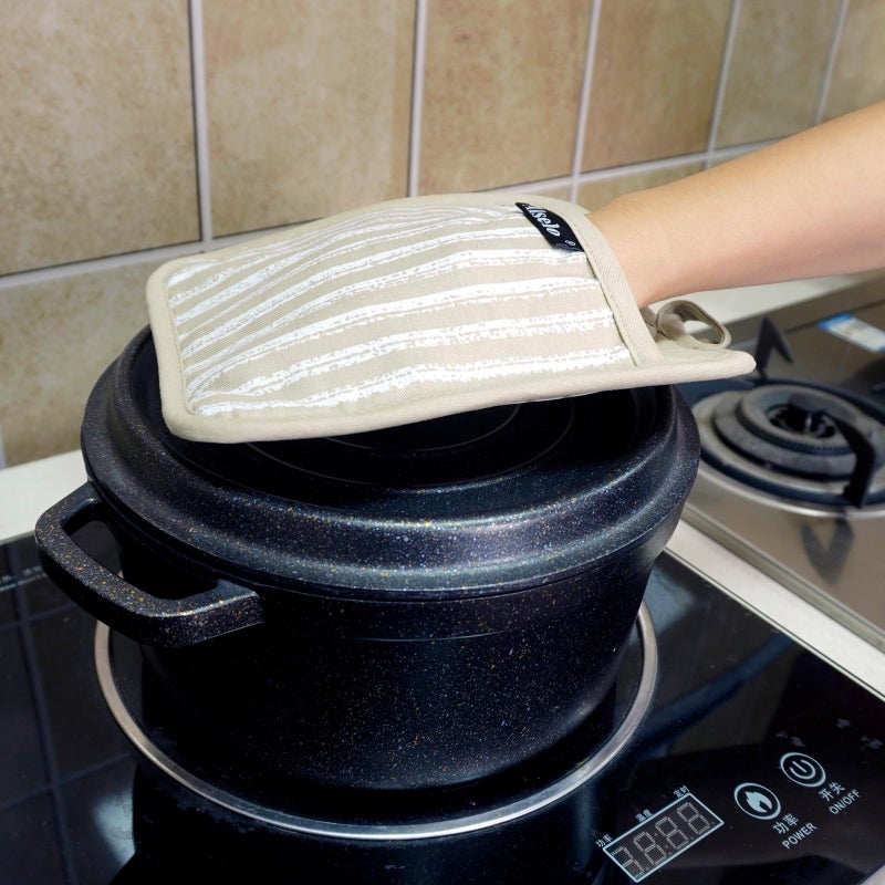 Alselo Silicone Pot Holders Set of 3 Heat Resistant & Non Slip Potholders, Professional Oven Hot Pads with Pockets Mitts for Kitchen Cooking Baking Barbecue (Khaki, 3) - Image 5