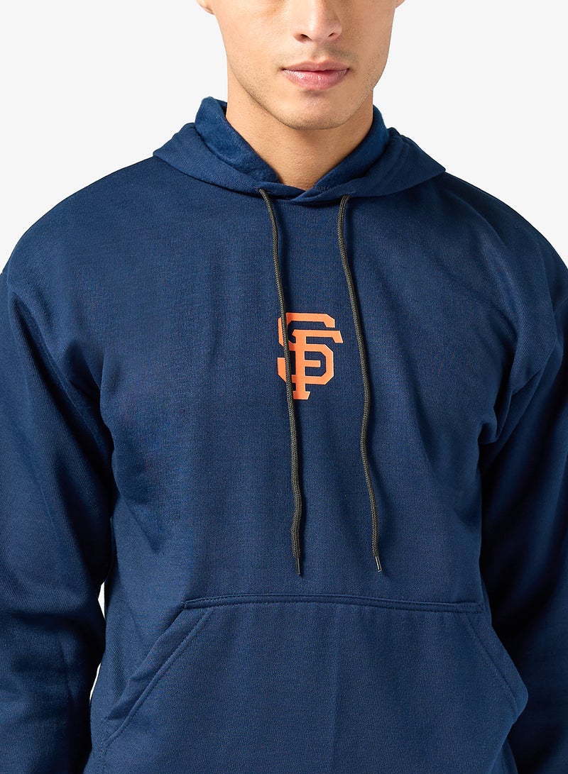 سفنتي فايف بيسيكس هودي بطبعة جرافيك - Image 3