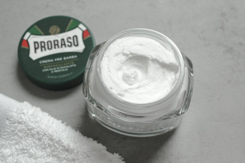 proraso كريم براوراسو للتهيئة قبل الحلاقة للرجال، منعش ومقوي مع المنثول وزيت الأوكاليبتوس، 3.6 أونصة - Image 2