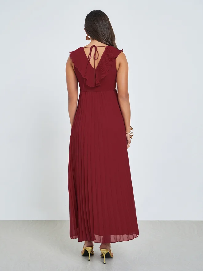 Styli  Styli Red Sleeveless Pleated Maxi Dress for Women | Best Price UAE