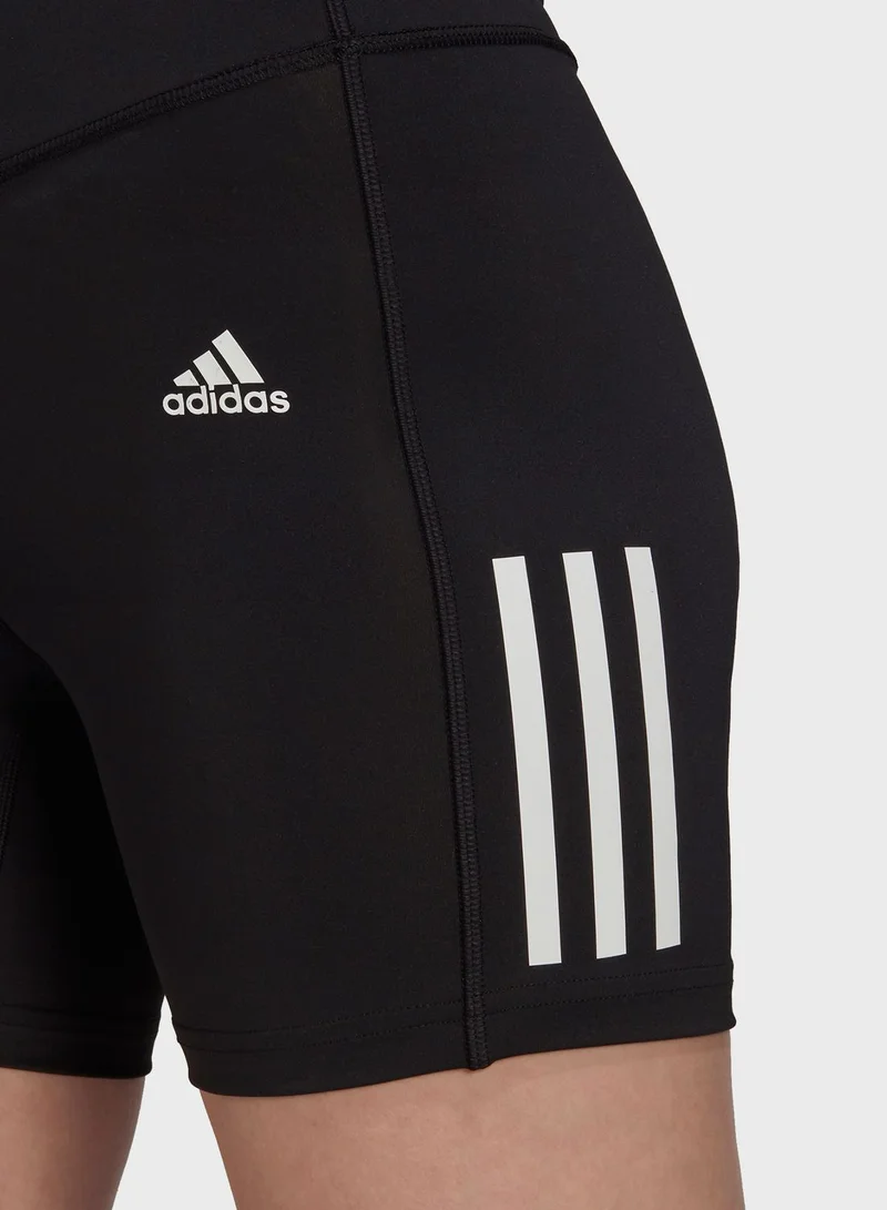 adidas شورت مزين بعلامة الماركة