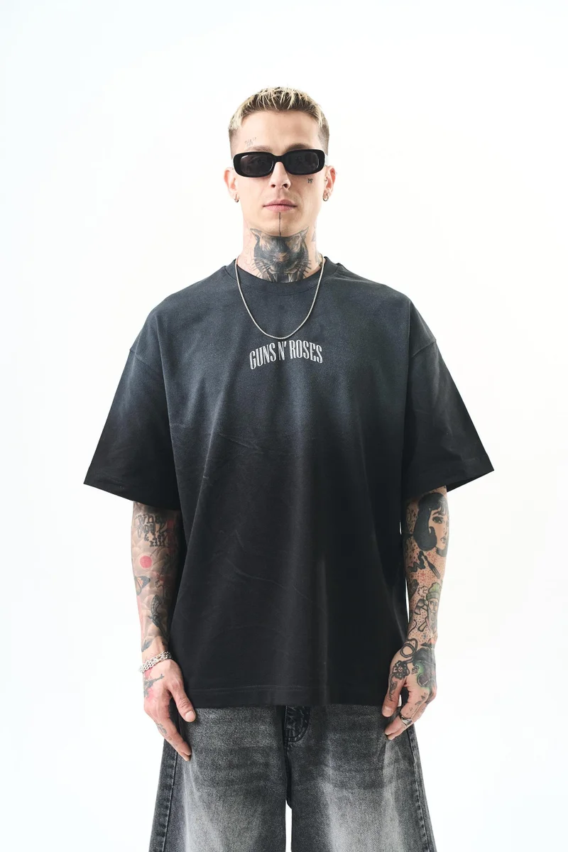 ريسباير تيشيرت رجالي كبير بطبعة جانيز روزز أسود