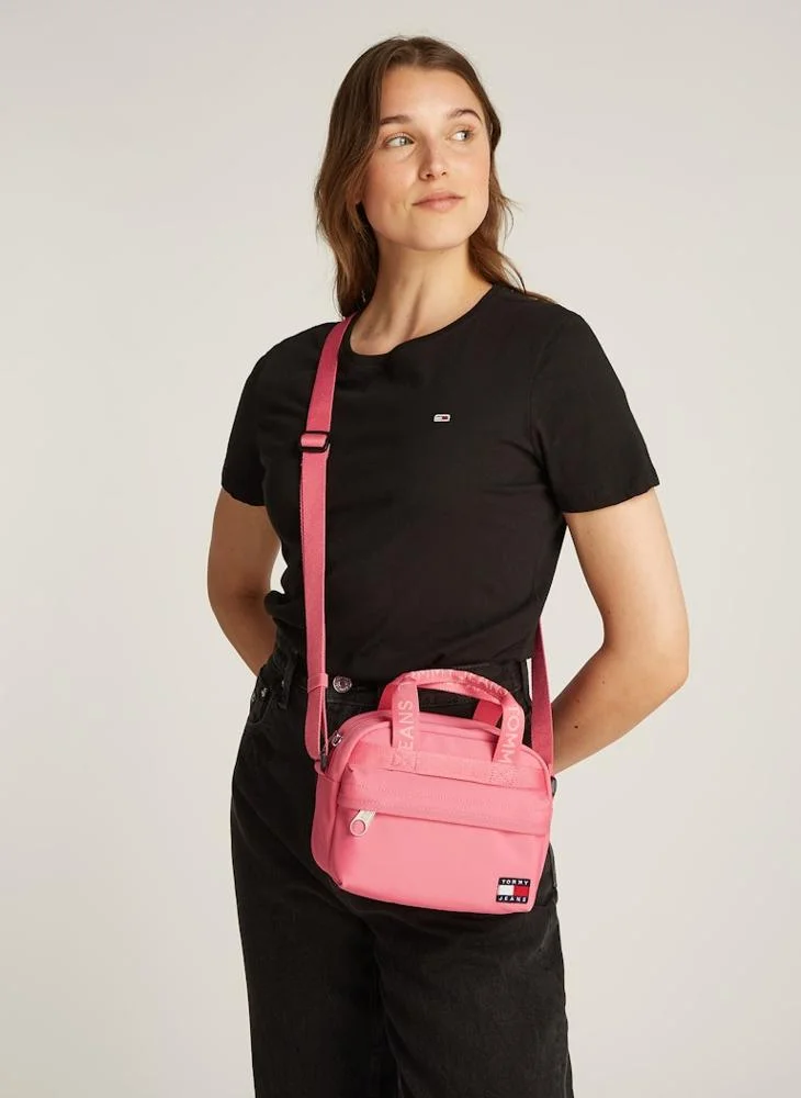 تومي جينز Logo Detail Zip Over Crossbody