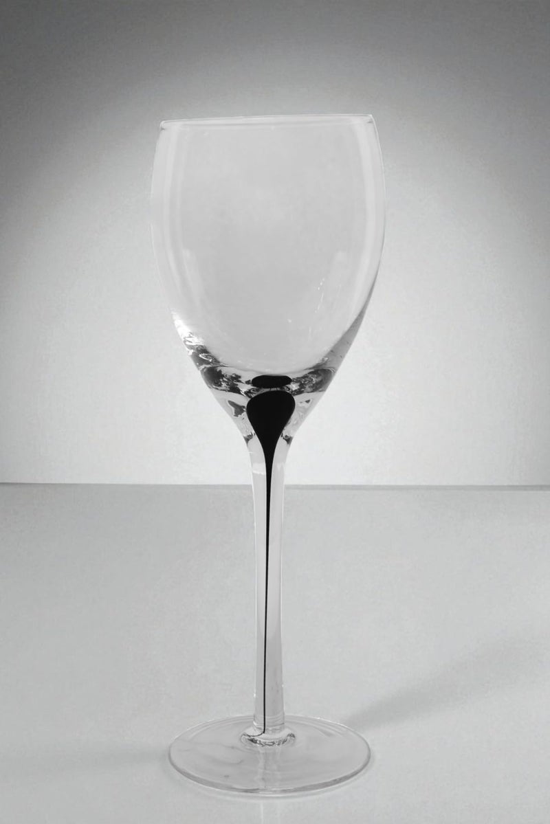 Elegant Glass Goblets Set of 4 Piece - Transparent and Black - Durable Glass Material - Perfect for Formal Occasions - Image 3