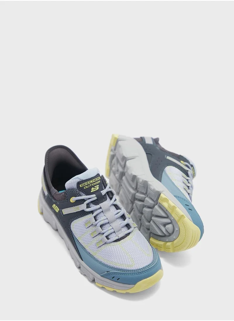 SKECHERS Summits At