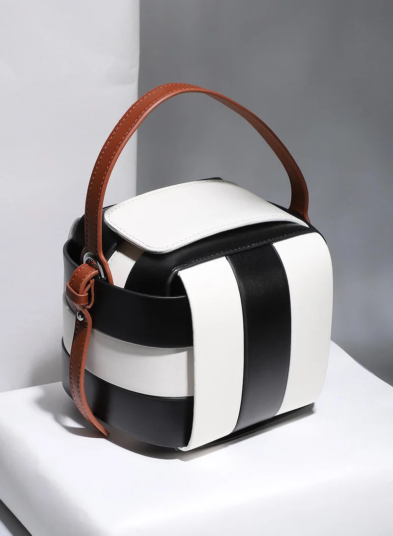 Haute Sauce Colour block Zip Lock Regular Vegan Leather Hand Bag For Women