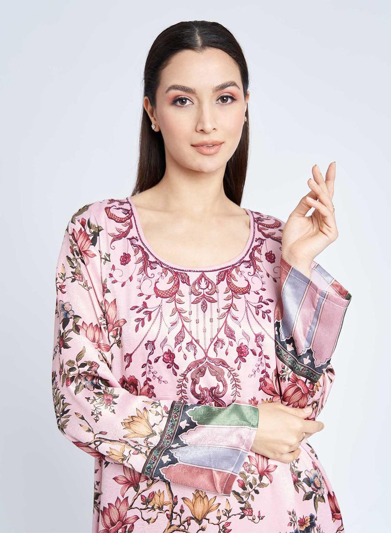 كشخة جلابية بطبعة زهور رقمية مع شغل أحجار - Image 4