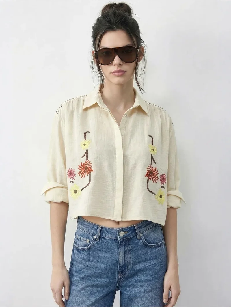 Bianco Lucci LUCCI Embroidered Crop Shirt with Button Closure