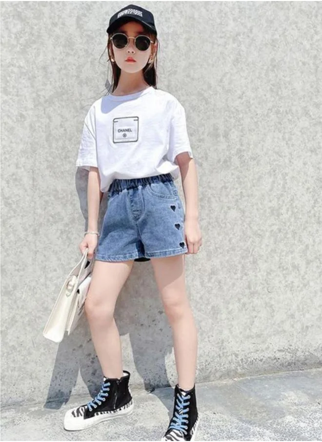YUNIQEE Light Blue Regular Fit Mid Rise Applique Denim Shorts