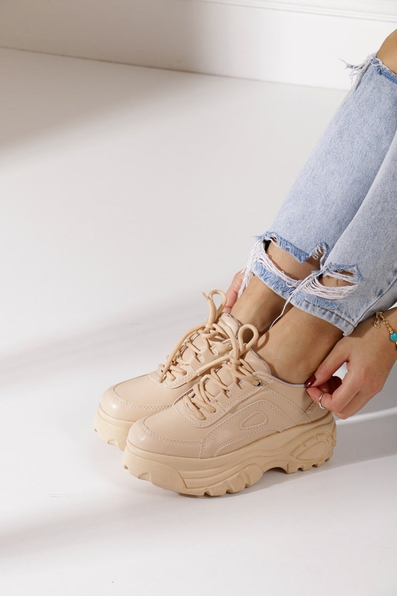 İmershoes أحذية رياضية نسائية يومية بكعب عالٍ 6 سم سنيكرز أسود - أبيض - بيج - جلد لامع - جلد سويدي 001  - Image 5