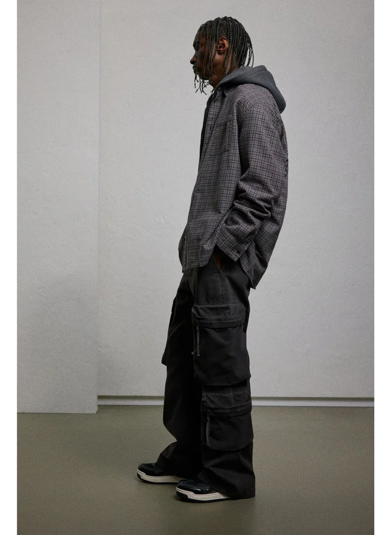 اتش اند ام Regular Fit Twill cargo trousers