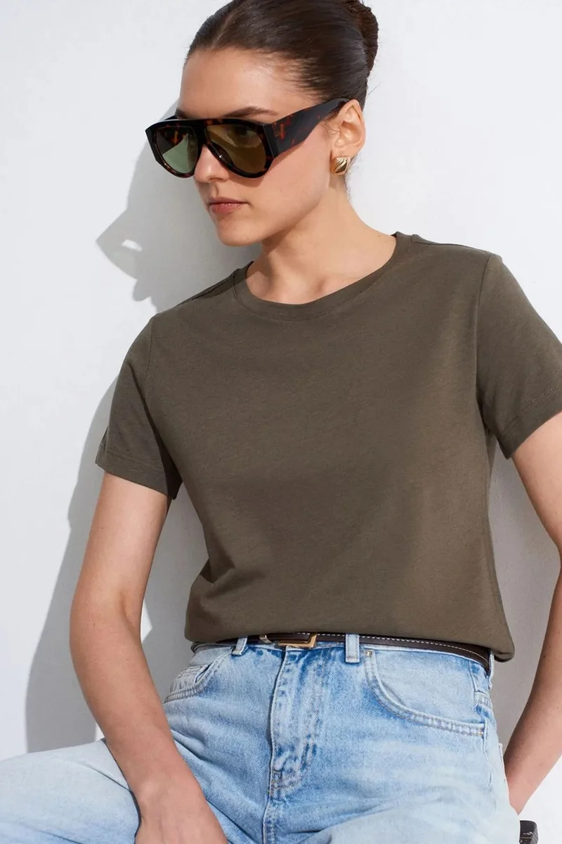 DILVIN Women's Crew Neck Short Sleeve T-Shirt