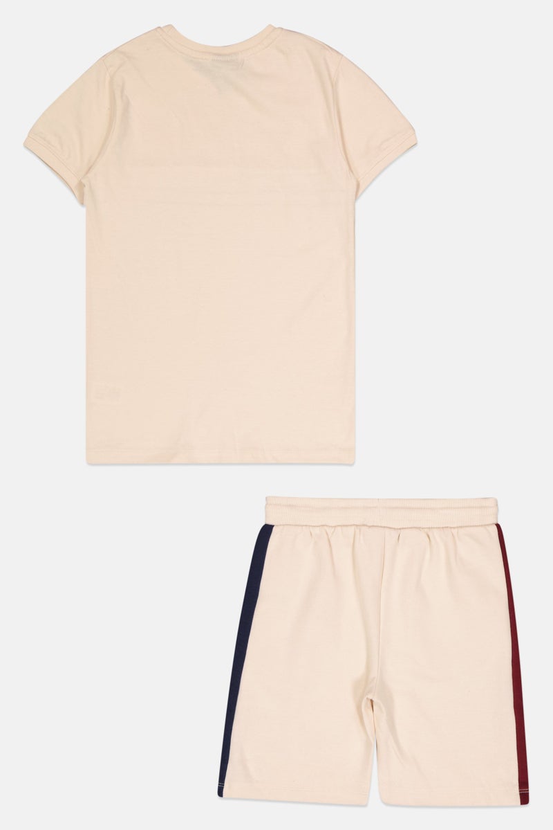 Ellesse تي شيرت وشورت مطرز بشعار للأطفال الأولاد 2 قطعة، بيج - Image 2