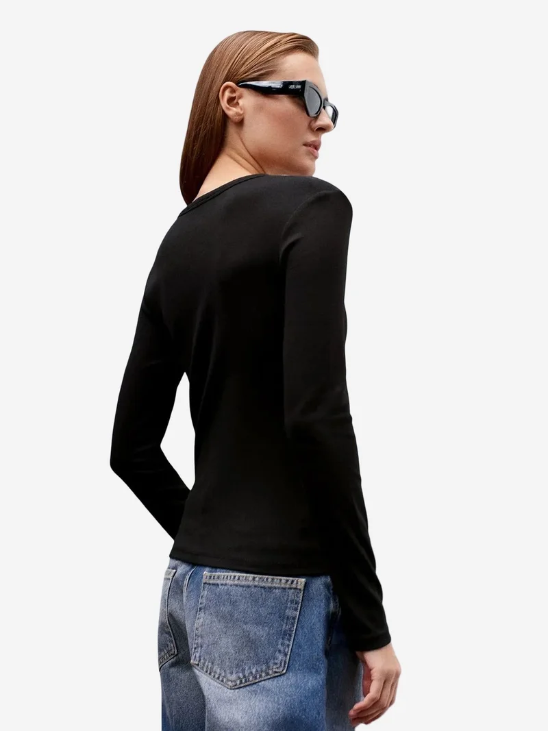 Dilvin DILVIN Ribbed Crew Neck Button Blouse