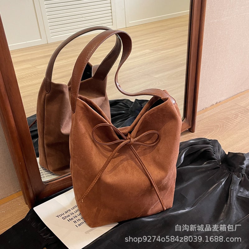 High-Quality Texture Factory Large Bags Women'S Commuter Tote Bag Large Capacity Suede Underarm Bag - Image 1