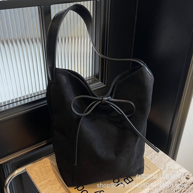 High-Quality Texture Factory Large Bags Women'S Commuter Tote Bag Large Capacity Suede Underarm Bag - Image 5