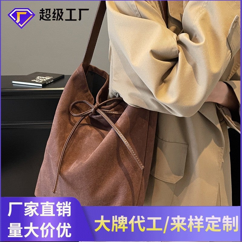 High-Quality Texture Factory Large Bags Women'S Commuter Tote Bag Large Capacity Suede Underarm Bag - Image 2