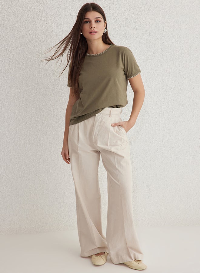 trendyol Khaki 100% Cotton Contrast Stitch Detail Basic Crew Neck Knitted T-Shirt - Image 2