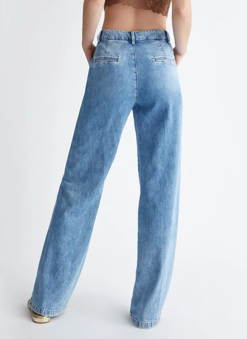 ليو جو بنطال جينز بتصميم واسع مزين بحلي