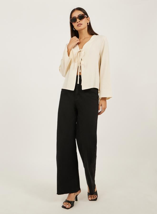 ستايلي بلوزة ستايلي سادة بياقة على شكل حرف  ومظهر كتان مع تفاصيل رباط - Image 2