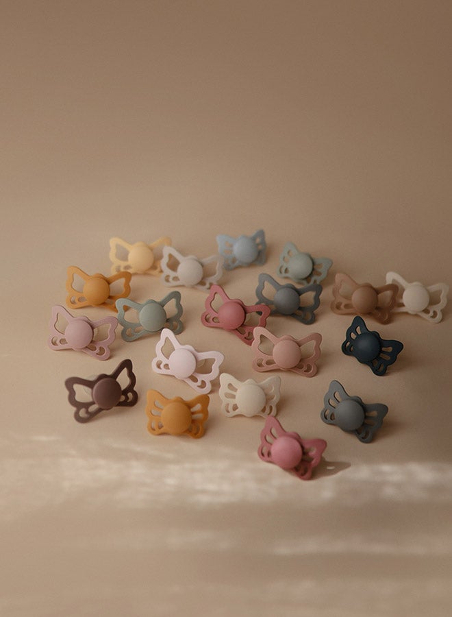 FRIGG Butterfly Anatomical Silicone Baby Pacifier 0-6M 2-Pack Soft Lilac/Pretty In Peach - Size 1 - Image 4