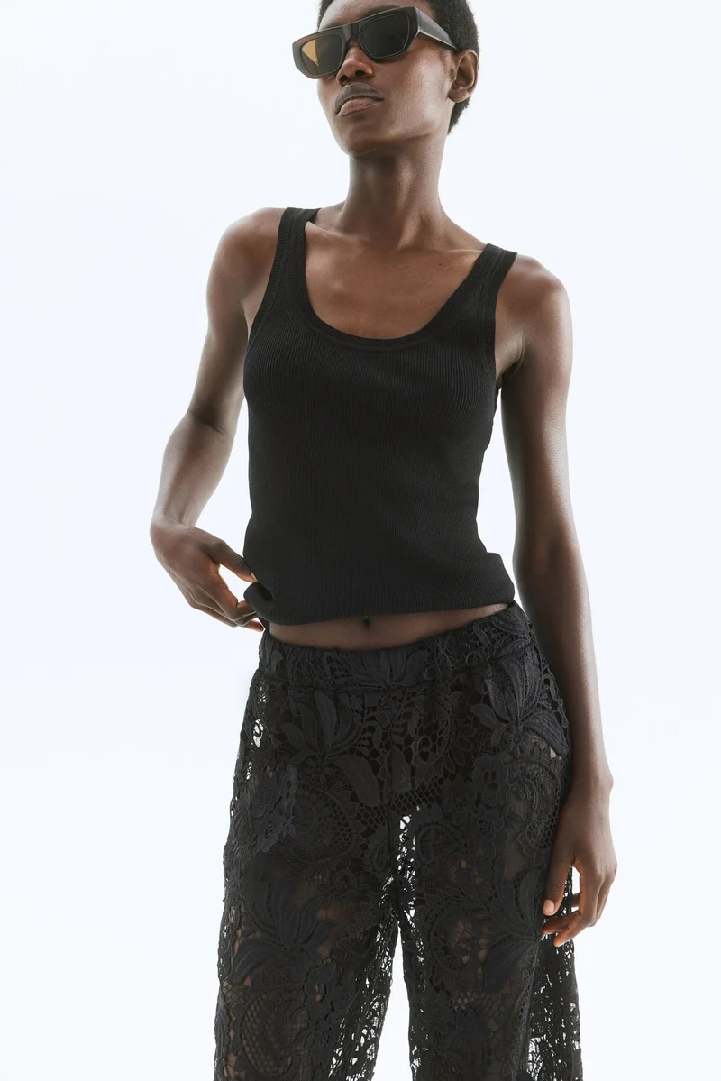 اتش اند ام بنطلون دانتيل واسع الساق