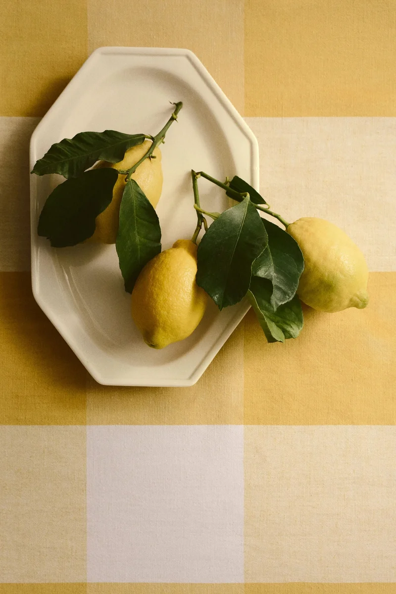 H&M Linen-blend tablecloth